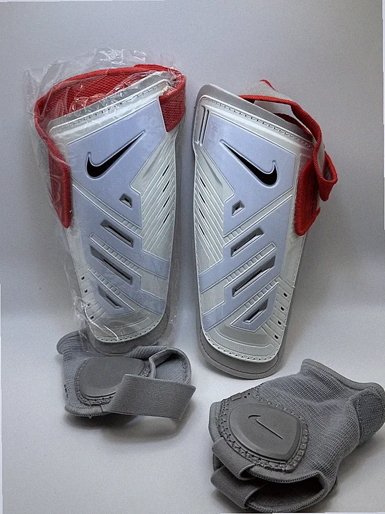 NEW Nike Protegga Shin Guards - S, M, XL - Soccer Youth & Adult Lightweight Pads