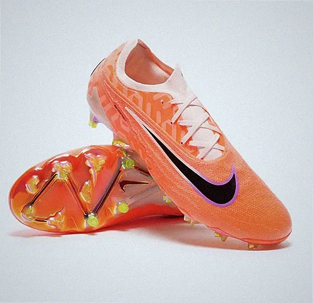 NEW Nike size 4.5 Youth Phantom GX Elite AG Pro Soccer Cleats Guava (DZ3482-800)