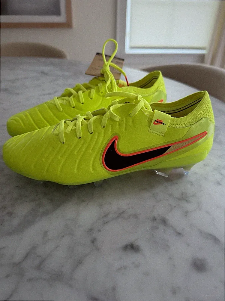 NEW Nike Tiempo Legend 10 Elite Firm-Ground Low-Top Soccer Cleats Size 6.5 Volt