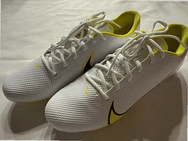 NEW Nike VAPOR EDGE SPEED 360 Mens White Yellow Soccer Cleats Shoes Size 10