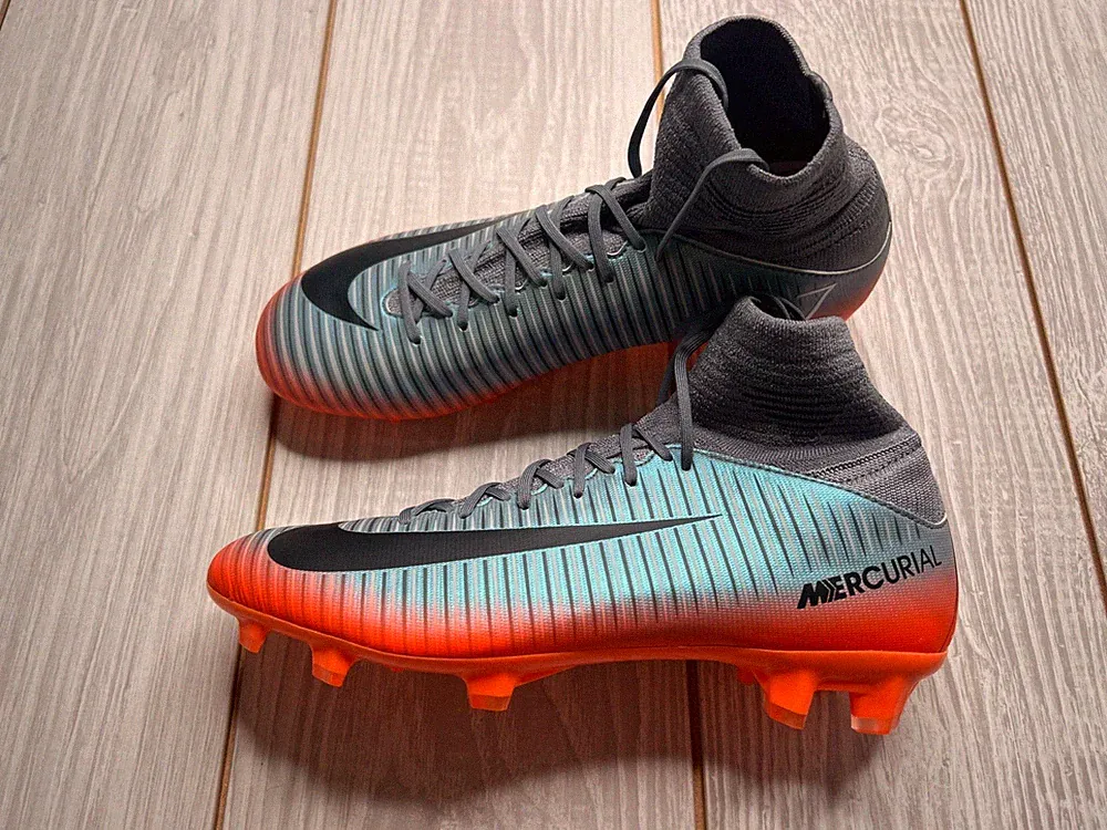 New Nike Youth Junior Mercurial Superfly 5 CR7 Soccer Cleats Size 4Y Kids Gray