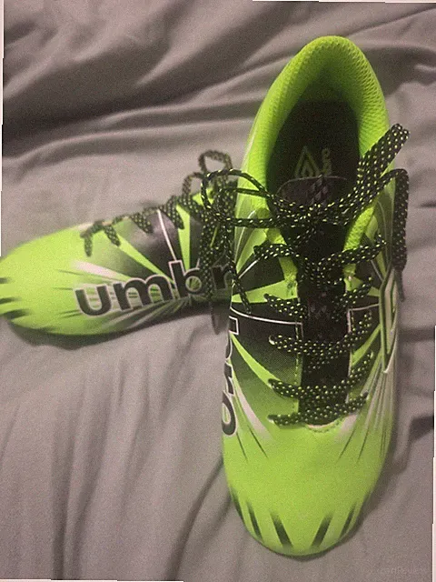NEW no box UMBRO Soccer cleats Size 2