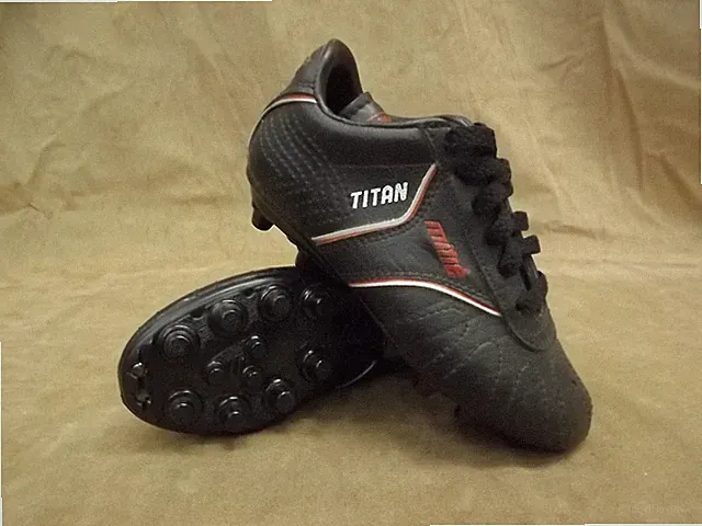 NEW NOS Mitre Titan Black Red Soccer Football Sport Cleats Shoes Youth Sz 11.5
