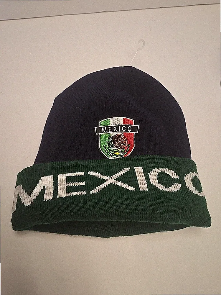 NEW NWOT Sports Mexico Adult Unisex Winter Soccer Beanie Hat CAP FREE SHIPPING