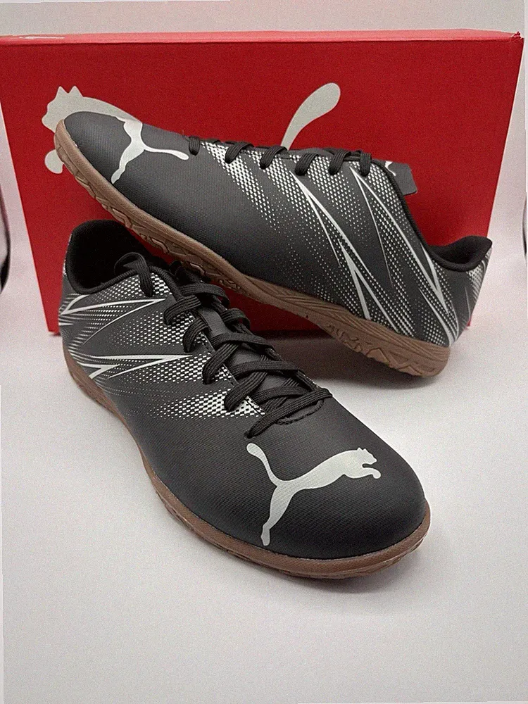 New PUMA Attacanto IT Indoor Soccer Shoes Cleats Mens Size 10.5 Black Silver