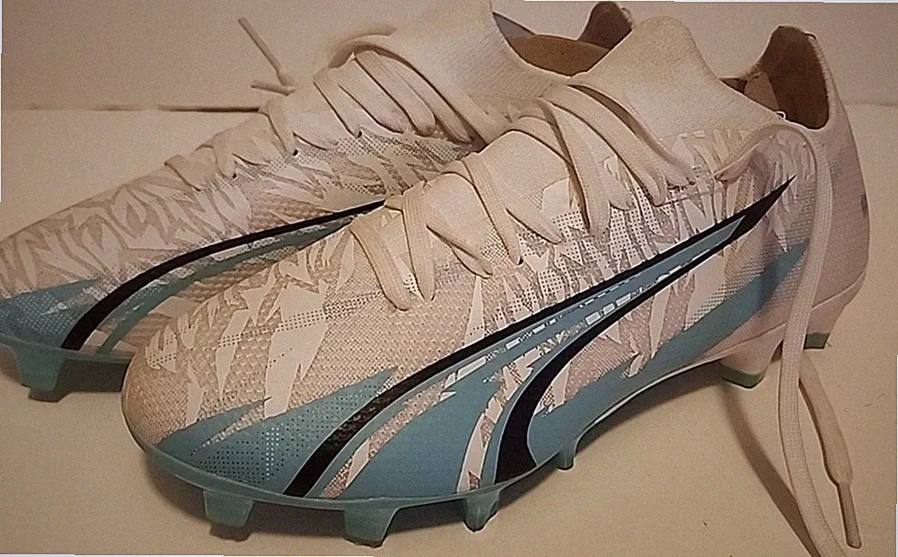 soccer cleats women