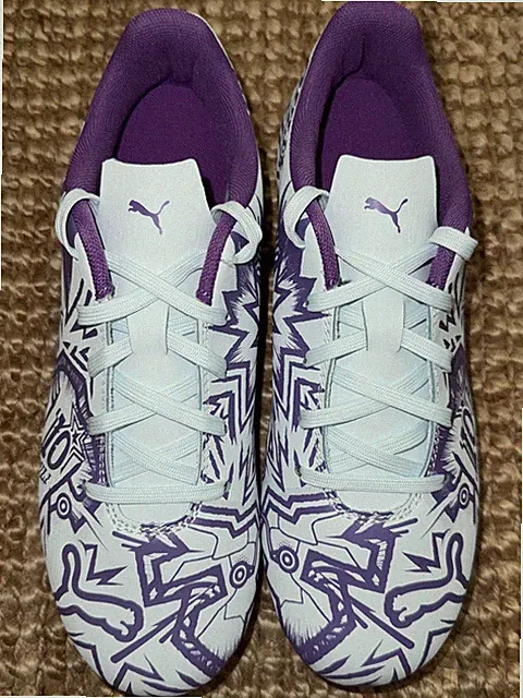 NEW Soccer Cleats Size 4 Girl’s Puma