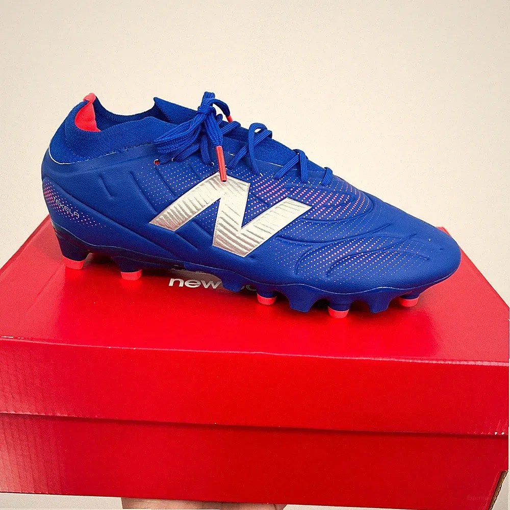 NEW Tekela Team low laced FC v5 soccer cleats blue red uisex 6.5 womens 8 wide
