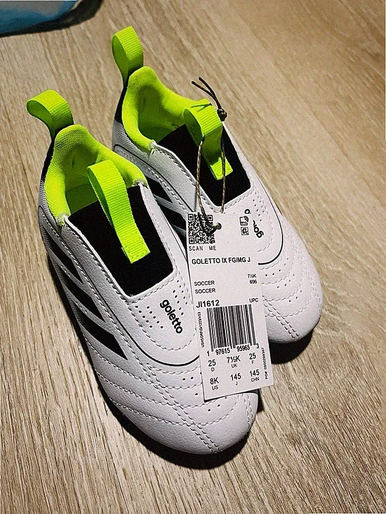 NEW toddler Kids Soccer Cleats Sz 8
