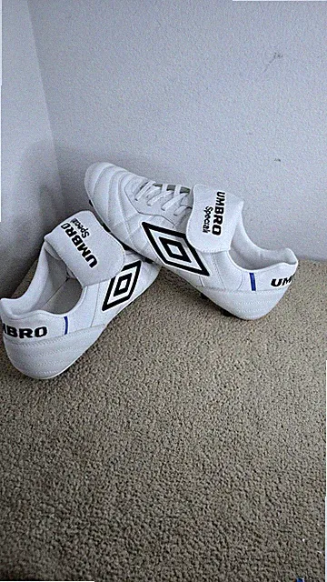 NEW Umbro Speciali Pro 24 FG Mens 12 White Leather Soccer Cleats S4