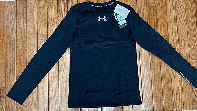 New Under Armour Black Cold Gear Compression Shirt T-shirt Sz Youth Large (HK6)