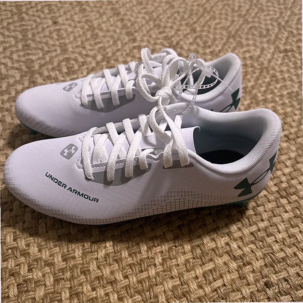 New Under Armour Youth Soccer Cleats White/Teal US Size 6 3028709-101