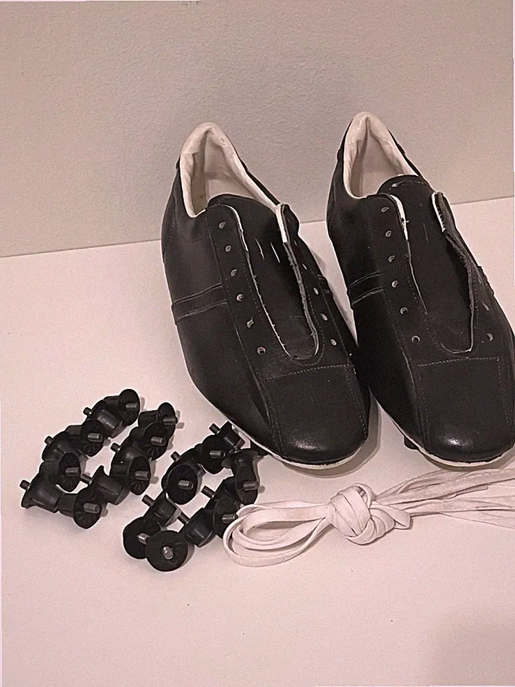NEW vintage 1984 leather European soccer cleats