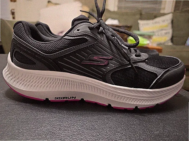 New Womens Sz 9 Sketchers Go Run Consistent 2.0 Advantage Black/fuchsia