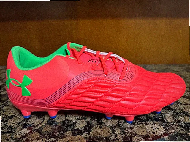 New! Womens UNDER ARMOUR UA MAGNETICO PRO 3 FG SOCCER CLEATS RED/GREEN