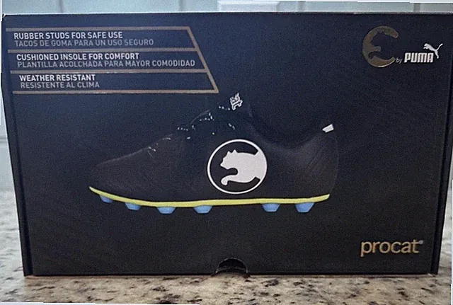 New Youth ProCat Size 13 Pitch Soccer Cleat Black And White