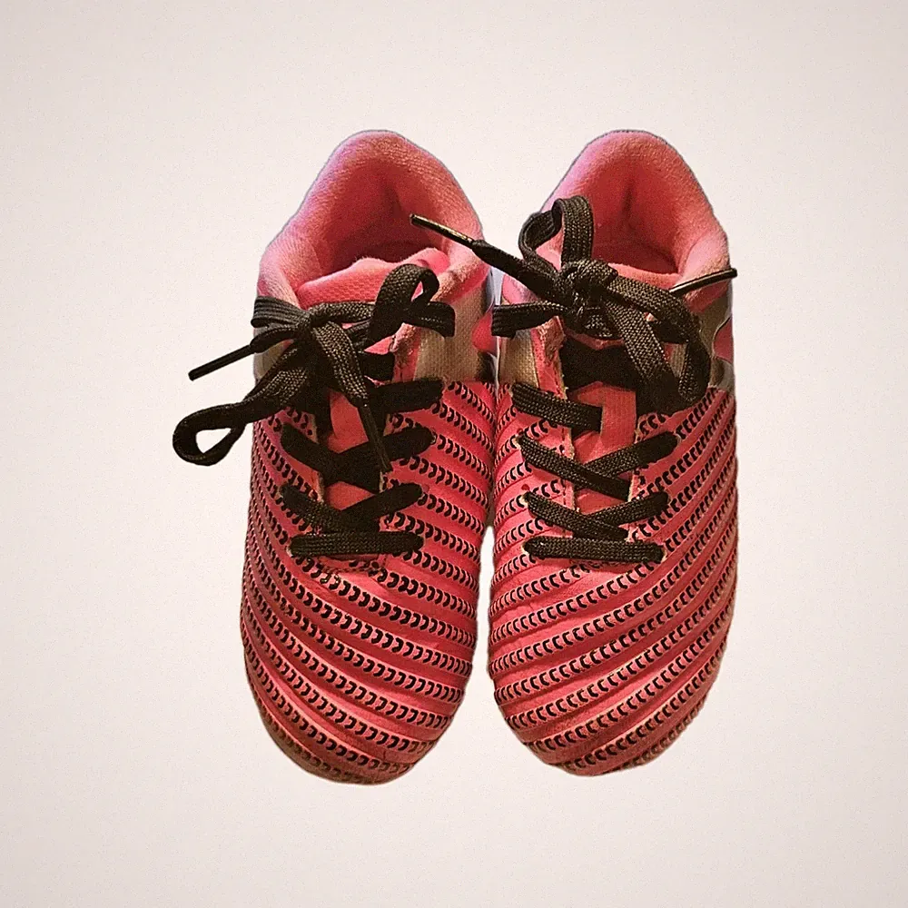 NIB Child/Youth Vizari Soccer Cleats Size 9C Lace Up Pink Machine Washable