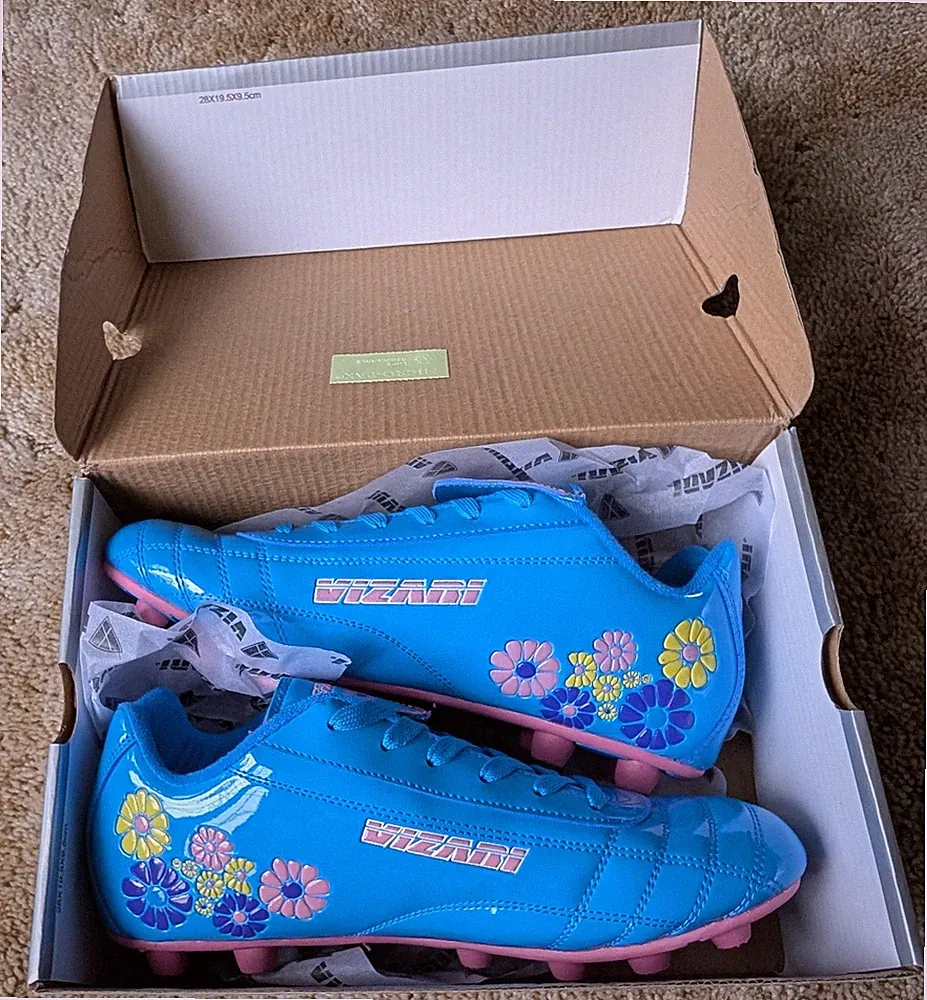 NIB Vizari Soccer Cleats SMU Blossom Sz 6J