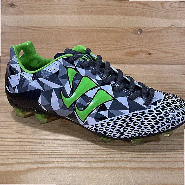 NIB Warrior Skreamer Soccer Cleats FG Youth 3.5 Black/Green Lacrosse SJSCCFGN
