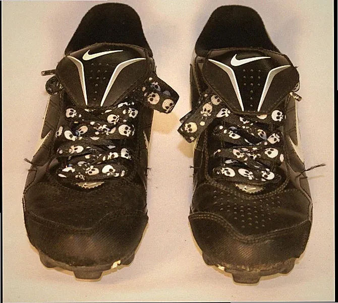 NiCE NiKE CLEATS POWER CHANNEL GOOD CONDITION SPORTS YOUTH 3.5Y BARGAiN