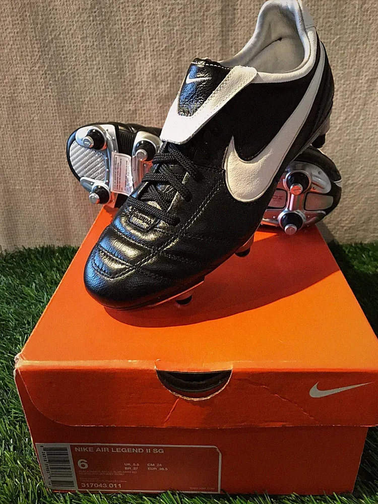 NIKE 2007 VINTAGE AIR LEGEND Ⅱ SG SOCCER CLEATS US6/24.0cm/UK5.5 /EU38.5