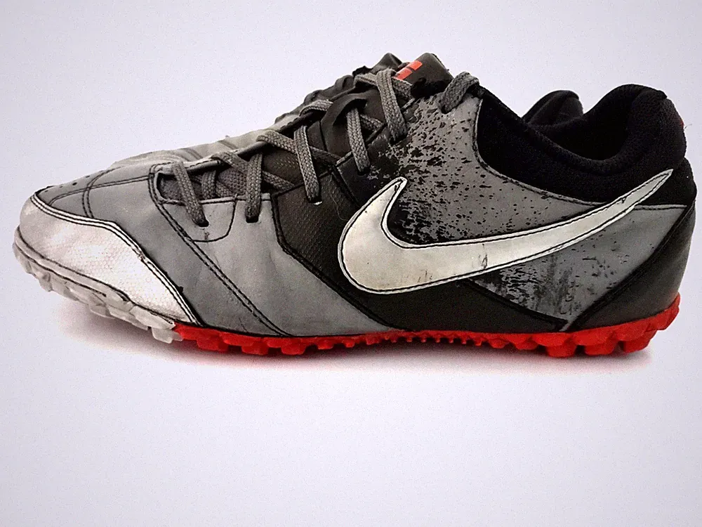 Nike 5 Bomba TF Pro Turf Soccer Cleats Shoes 415130-003 Men’s Sz 11 Black Silver