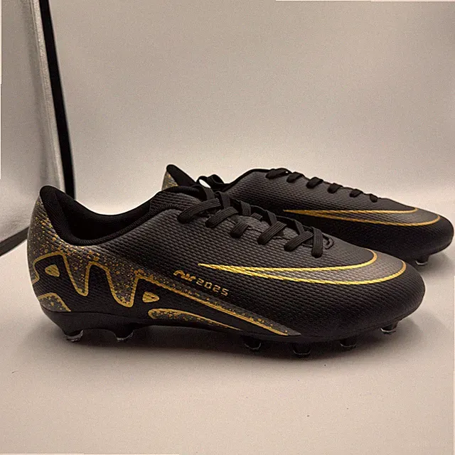 Nike Air 2025 Soccer Cleats Size 42