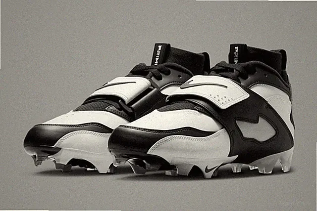 Nike Air Diamond Turf 93 TD Football Cleats White Black Mens Sz 9 HF5298-101