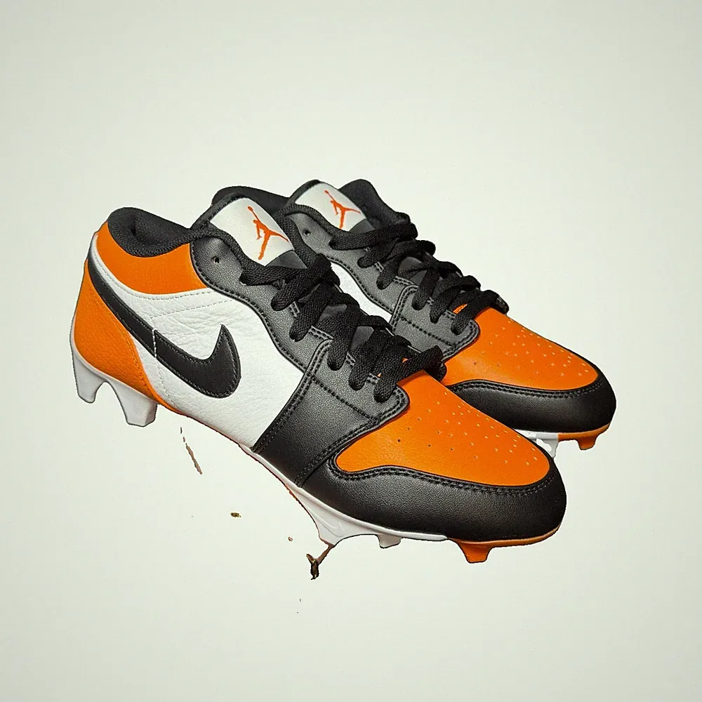 Nike Air Jordan 1 Low Soccer Cleats Men’s Size 9 Orange Black White FJ6245-801