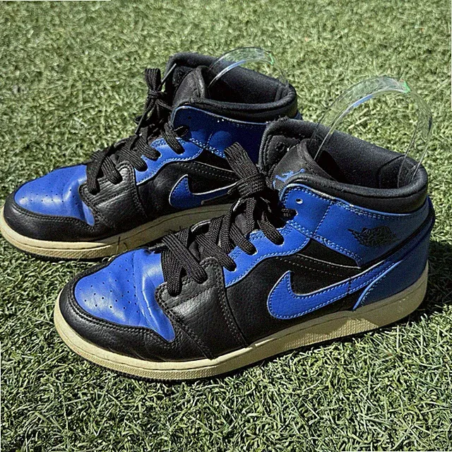 Nike Air Jordan 1 Mid (GS) Big kids SZ 6.5Y Royal Blue 554725-077