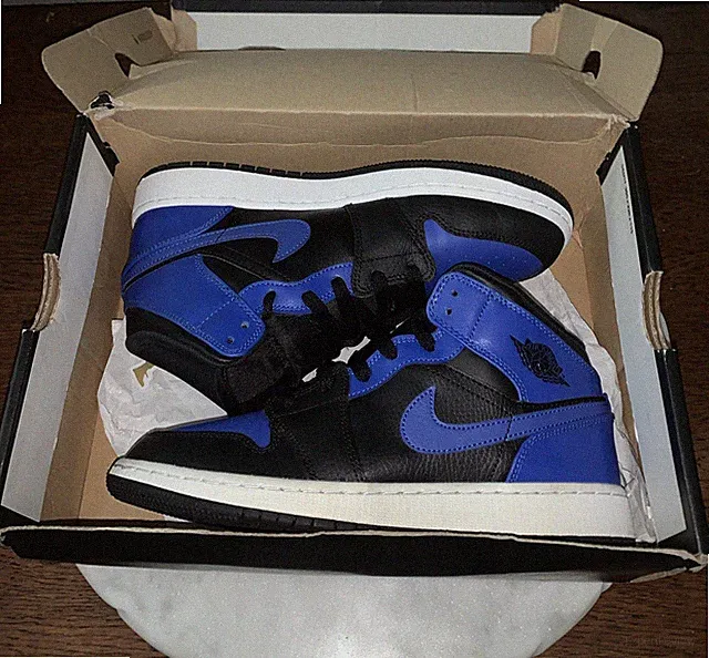 Nike Air Jordan 1 Mid (GS) Shoes Big kid’s SZ 6.5Y Hyper Royal Blue 554725-077