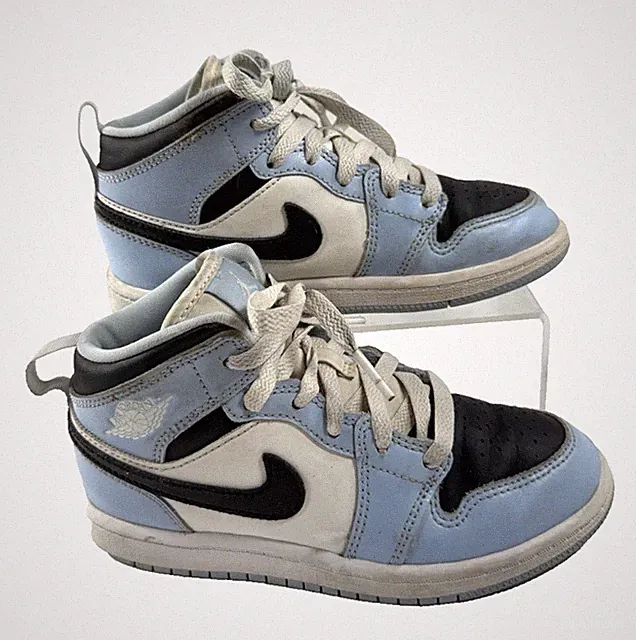 Nike Air Jordan 1 Mid 'Ice Blue' Black White UNC Sz 13C 640737-401