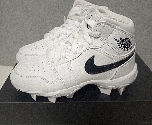 Nike Air Jordan 1 Mid Youth White Black Rubber Cleats Sz 10 C Football Baseball