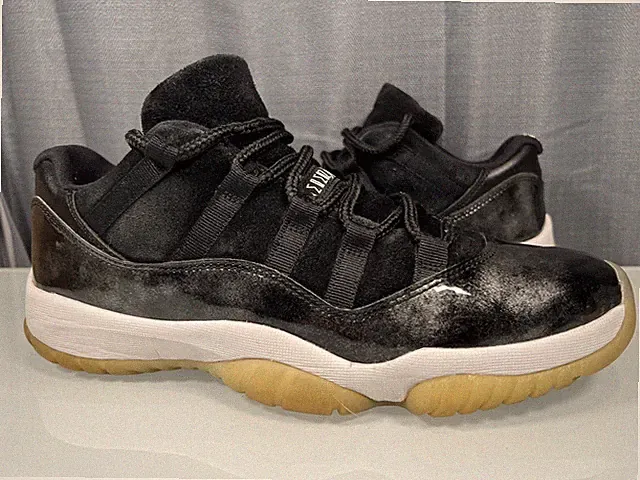 Nike Air Jordan 11 Retro Low Barons Men's Size 9.5 - Jordan Retro XI 528895 010