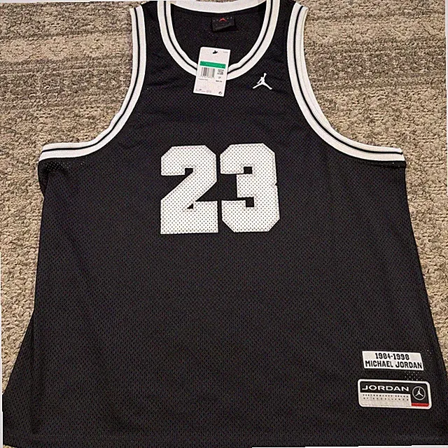 Nike Air Jordan Essentials Unisex Black Jersey HF9375-010 Size XL