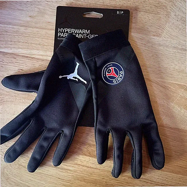 Nike Air Jordan Paris Saint Germain PSG Black Hyperwarm Gloves DC4182-010 SMALL