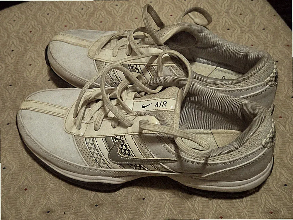 Nike Air Womens Girls Soccer Cleats Size 6.5