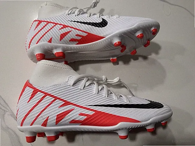 Nike Air Zoom Mercurial Dynamic Fit Soccer / Football Cleats (6) Retails $145