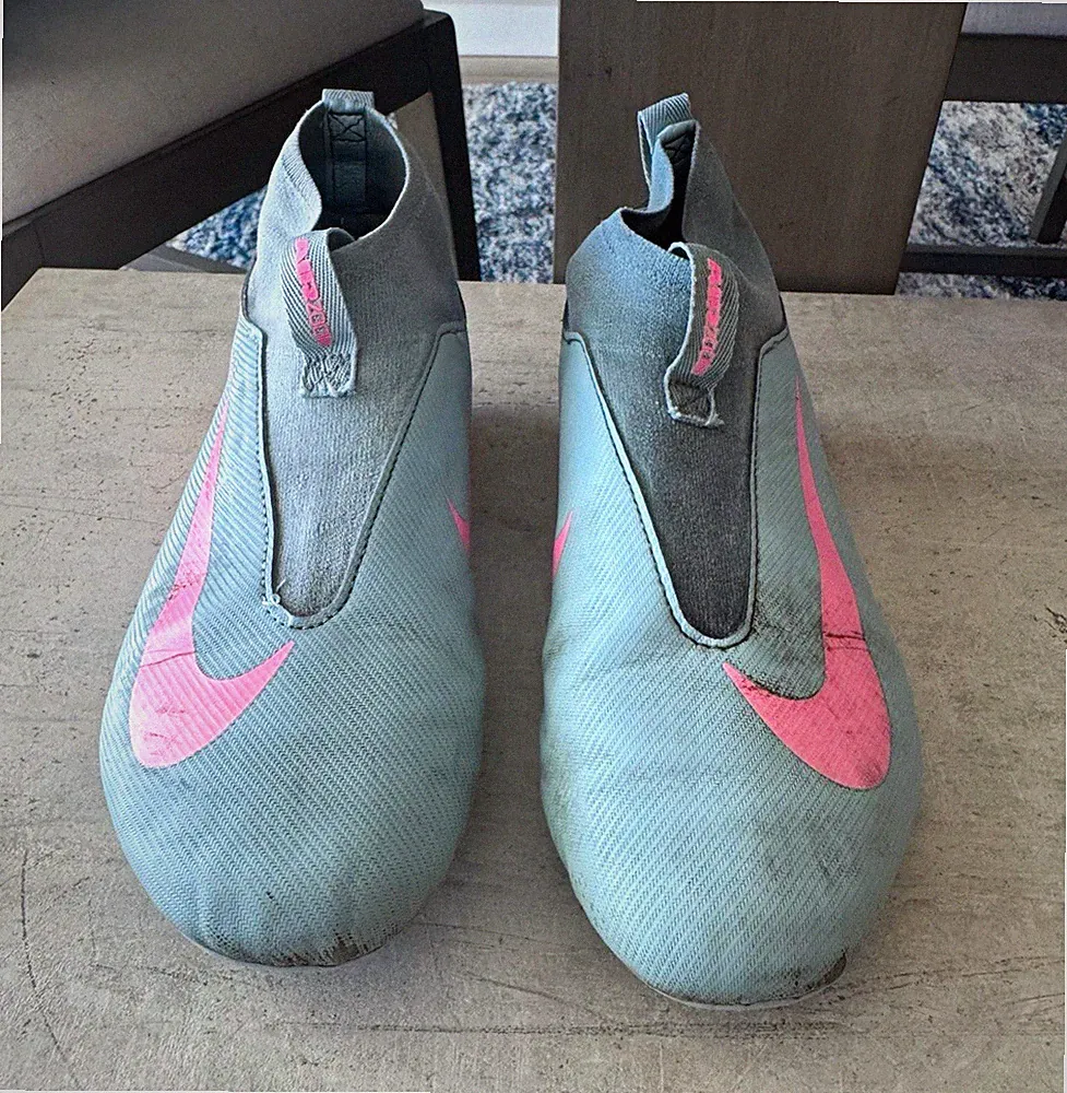 Nike Air Zoom Mercurial Soccer Cleats Gray Pink Youth Size 5.5Y Laceless
