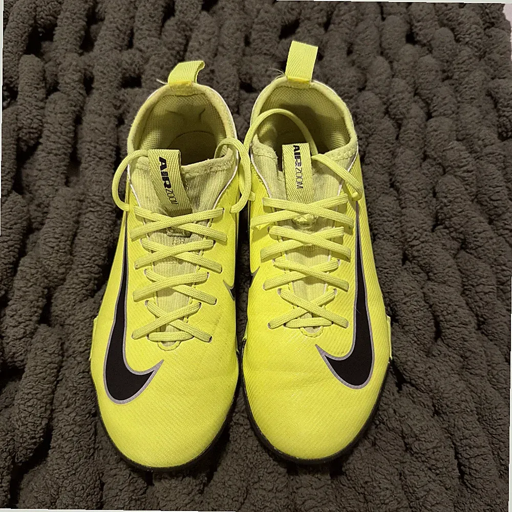 Nike Air Zoom Mercurial Turf Soccer Shoes Kids 3Y Volt Yellow FQ8284-700