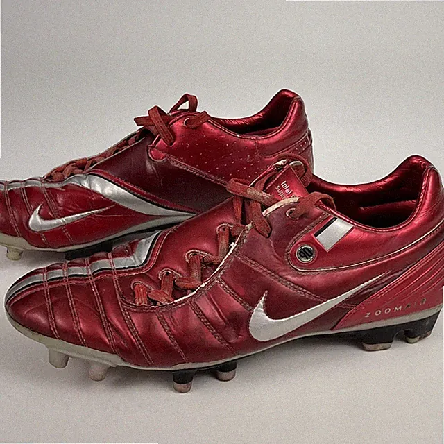 Nike Air Zoom Total 90 Supreme Men's 9 Red Leather Soccer Cleats 2006 Rare Y2K
