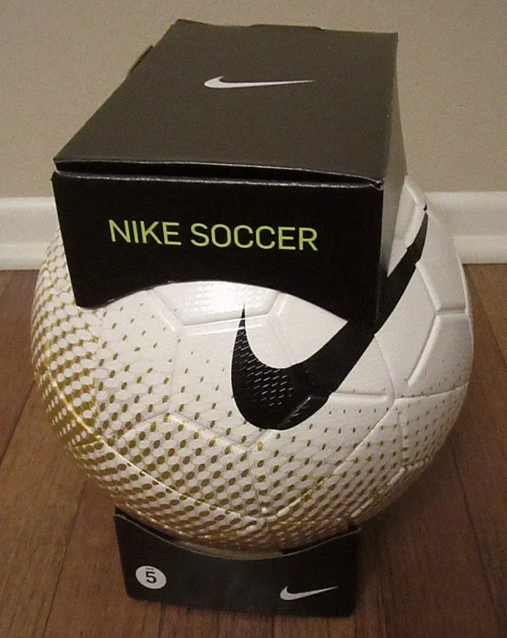 Nike Airlock Street Joga Bonito Soccer Ball Size 5 DD7131 100 Brand New Free S&H