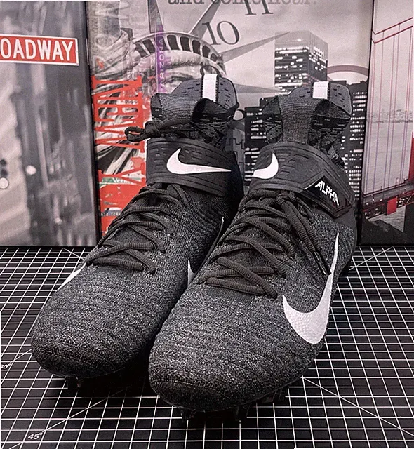 Nike Alpha Menace Elite 2 Flyknit Football Cleats BV3298-001 Men's sz 14.5 W NEW