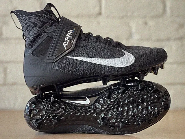 Nike Alpha Menace Elite 2 Men 12.5 Wide Football Cleats Black BV3298-001 Flyknit
