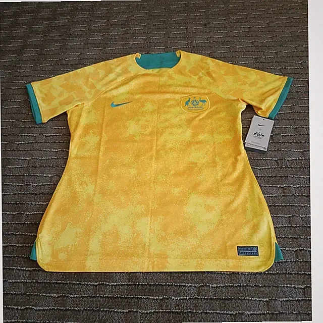 Nike Australia Women's Soccer Jersey Yellow Dri-Fit Size Large Sports Outdoors