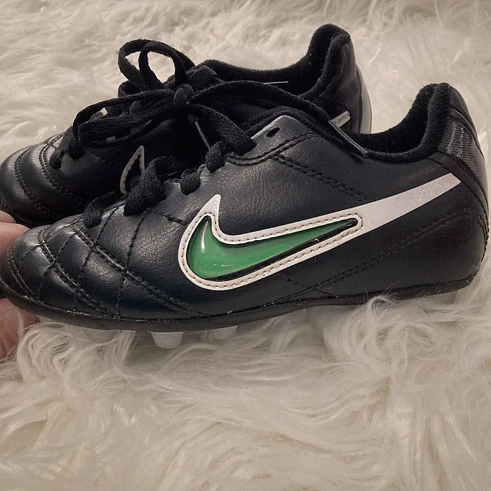 Nike Better Toddler Baseball/softball/soccer Cleats Size 10c Uk 9.5 Eur 27 Cm 16