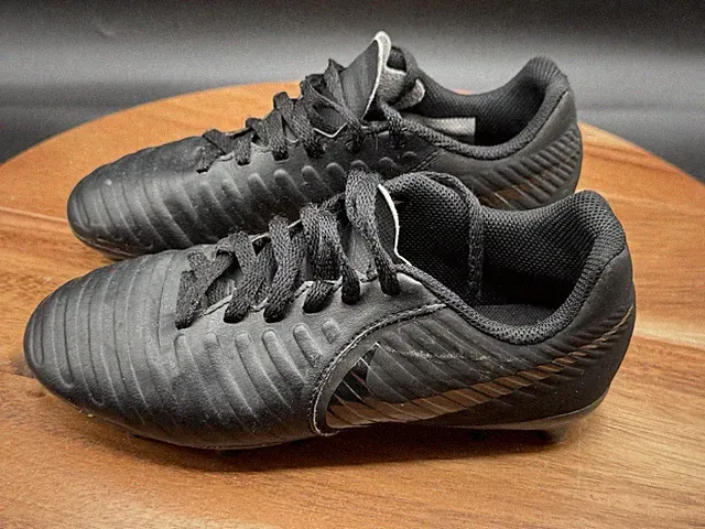 Nike Big Kid Youth Legend 7 Club FG GS Soccer Cleats Black AO2300 001 Size 1Y