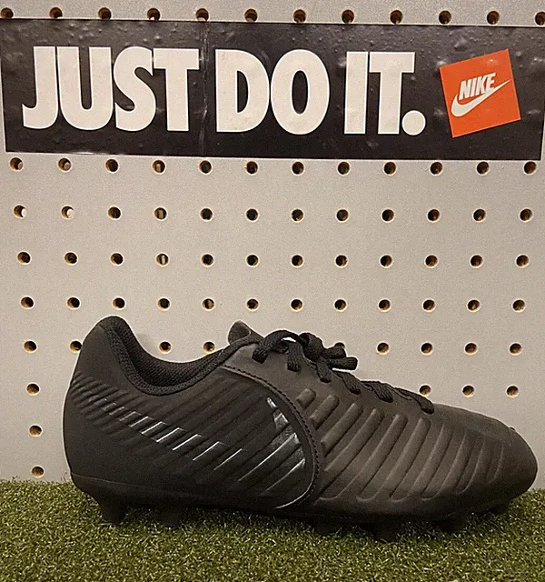Nike Big Kid Youth Legend 7 Club FG GS Soccer Cleats Black AO2300 001 Size 5.5 Y
