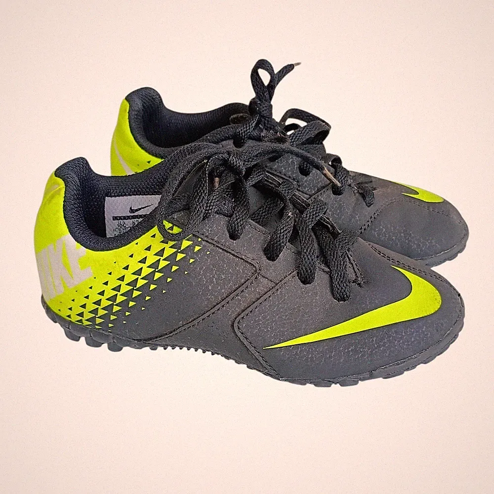 Nike Bombax Boys Indoor Turf Soccer Shoes Cleats Toddler Boys Size 10c