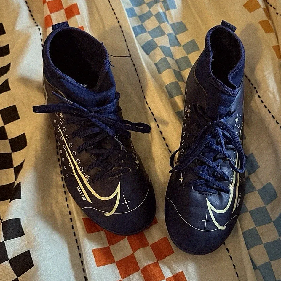 Nike boys Blue soccer: Cleats for Football Sport Athletic Shoes Soccer Boots